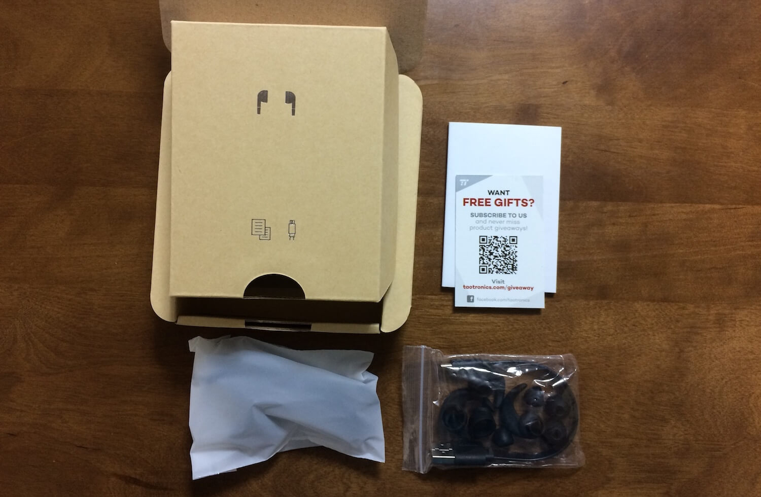 TaoTronics TT-BH15 中身.JPG TaoTronics TT BH15 中身