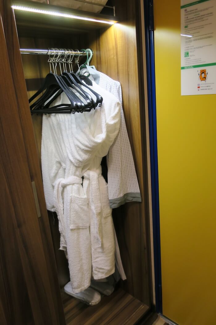 クローゼット1.JPG クローゼット1