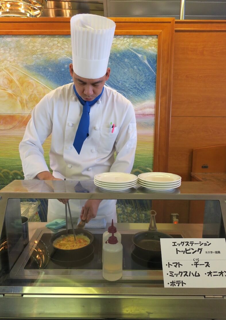 にっぽん丸 朝食バイキング オムレツ.JPG にっぽん丸 朝食バイキング オムレツ