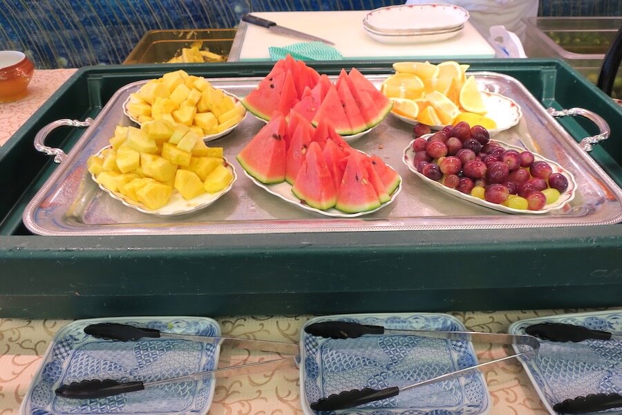にっぽん丸 朝食バイキングフルーツ.JPG にっぽん丸 朝食バイキングフルーツ