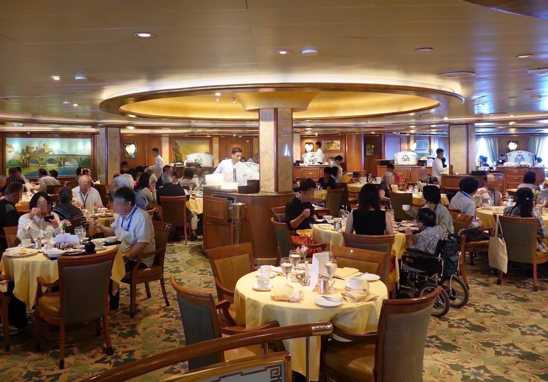 ダイヤモンドプリンセス メインダイニング 朝食.jpg ダイヤモンドプリンセス メインダイニング 朝食