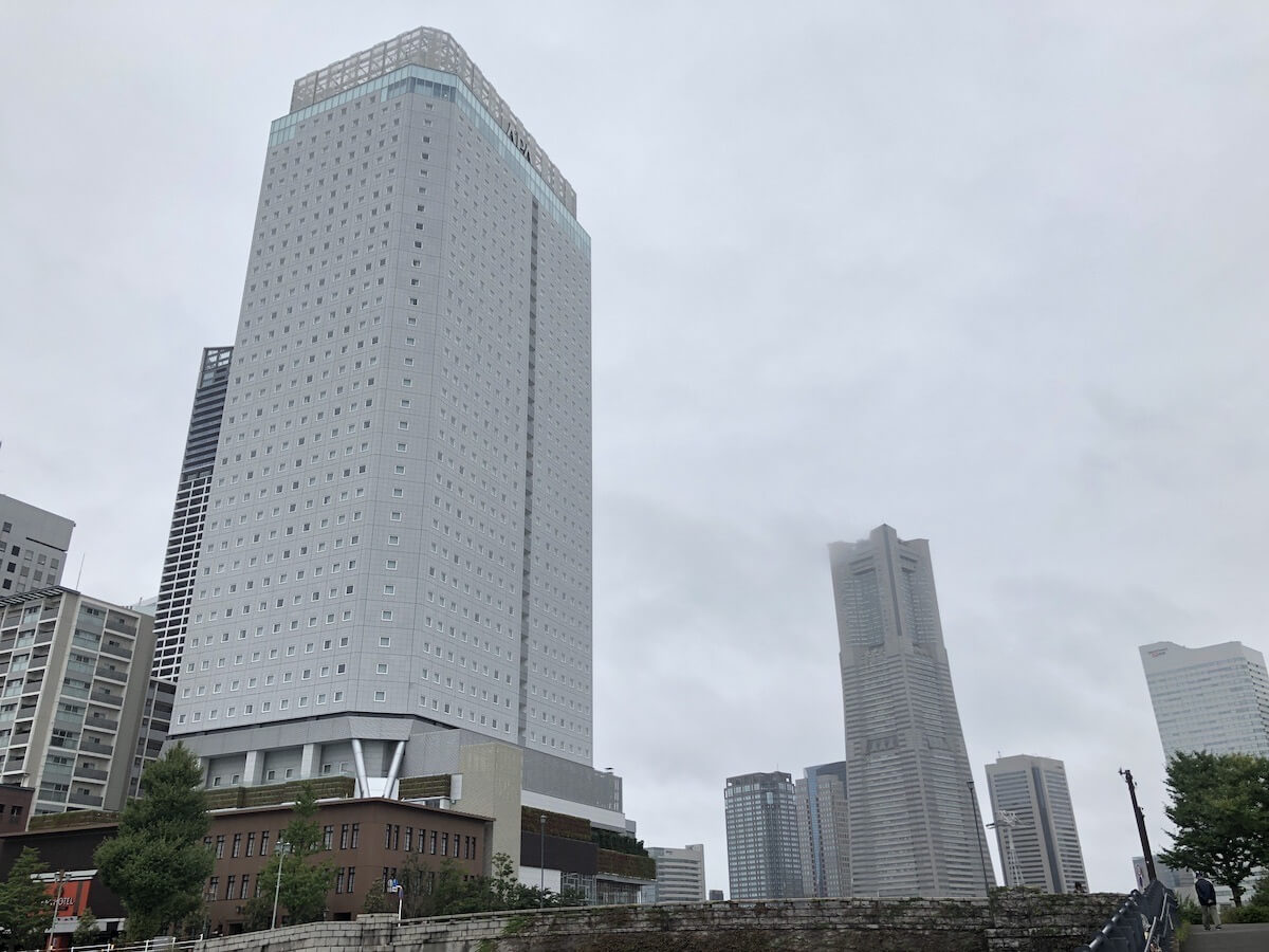 アパホテル リゾート 横浜ベイタワー外観